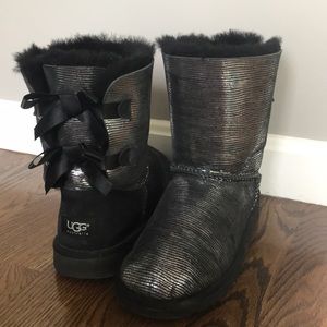 Limited edition Bailey Bow uggs!!!